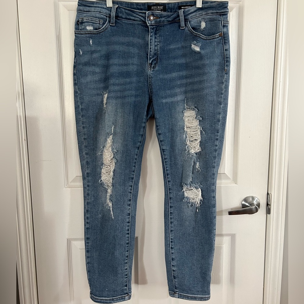 Judy Blue Destroyed Relaxed Fit Jean JB8833